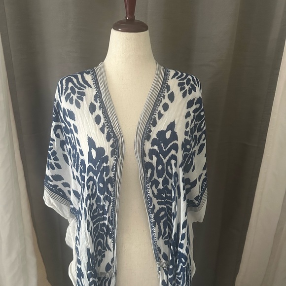 4 Open-Front Kimonos - Picture 8 of 16